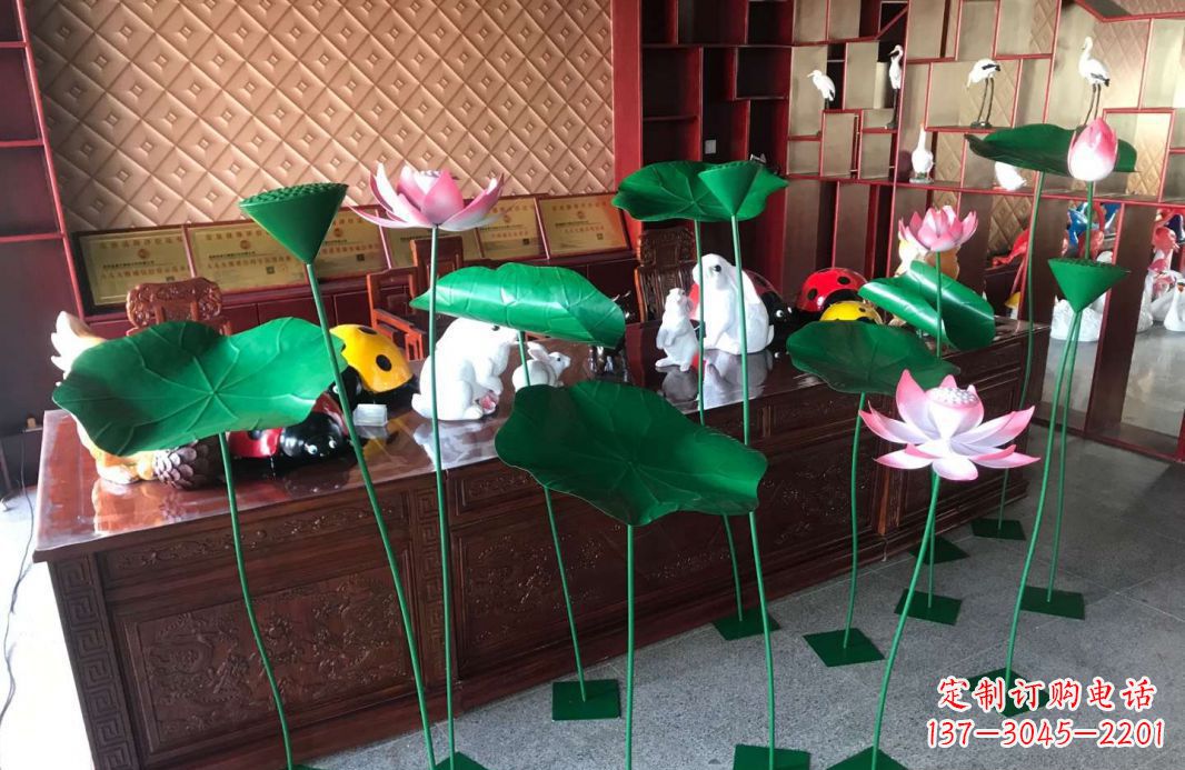 河南精美不锈钢荷叶雕塑