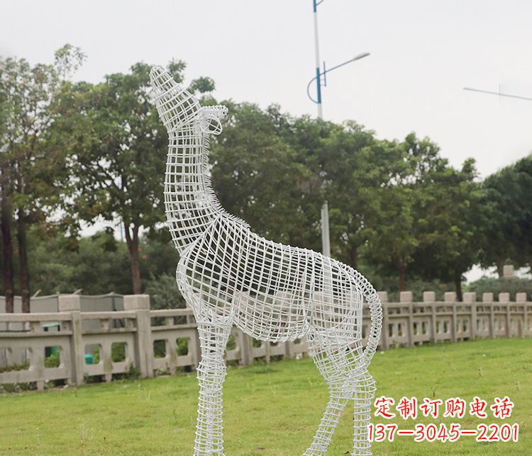 河南不锈钢园林镂空长颈鹿雕塑