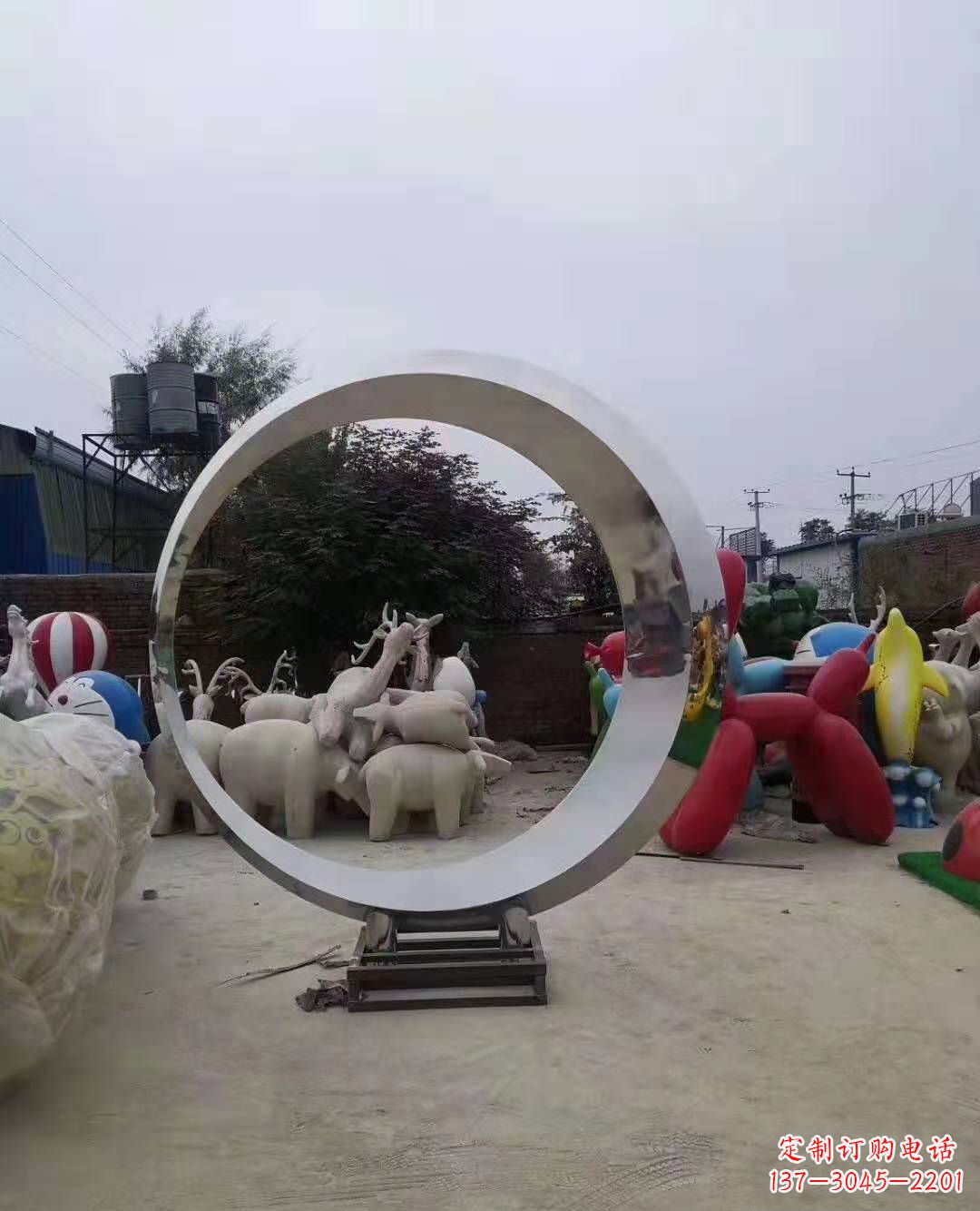 河南不锈钢圆环雕塑,点缀环境美景