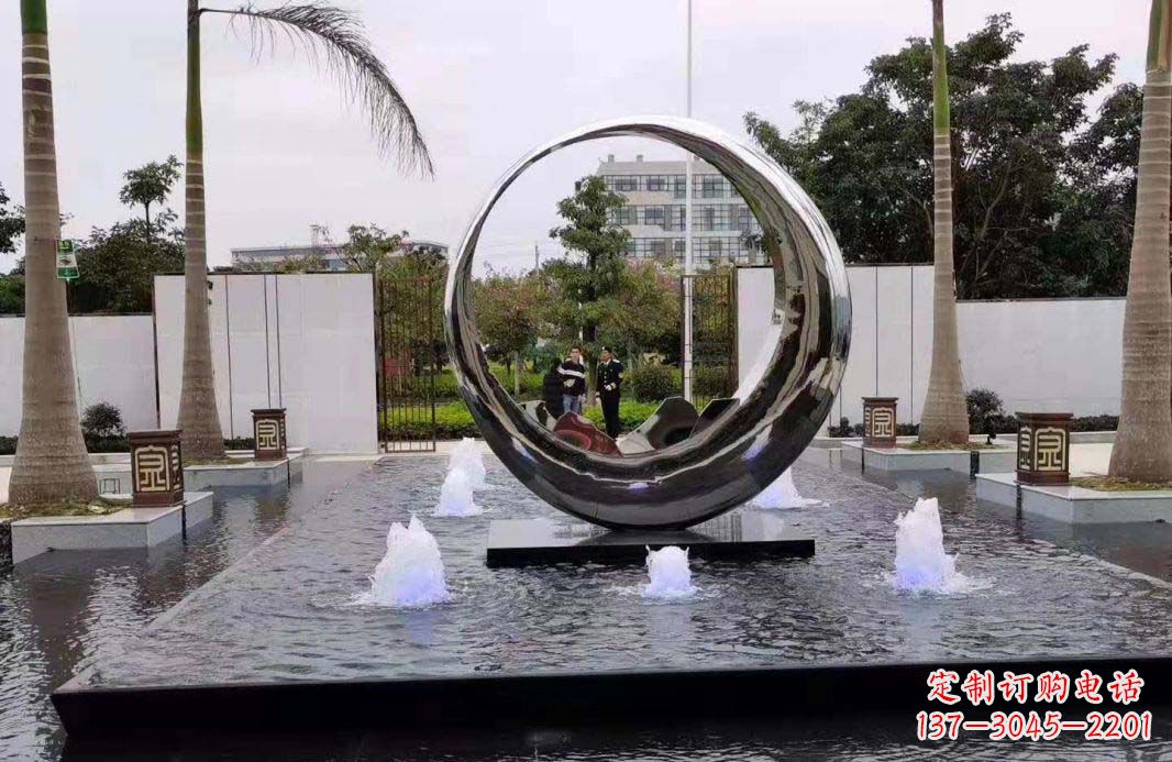 河南不锈钢圆环景观喷泉雕塑
