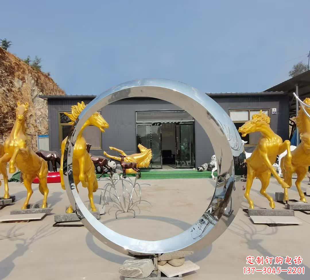 河南不锈钢圆环雕塑让景观更加精彩