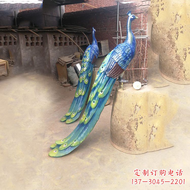 河南彩绘孔雀铜雕塑