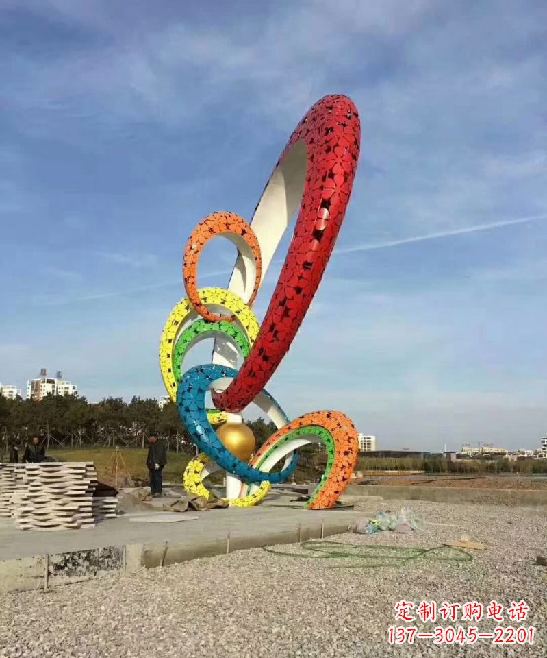 河南彩色不锈钢圆环雕塑极致美学之精品