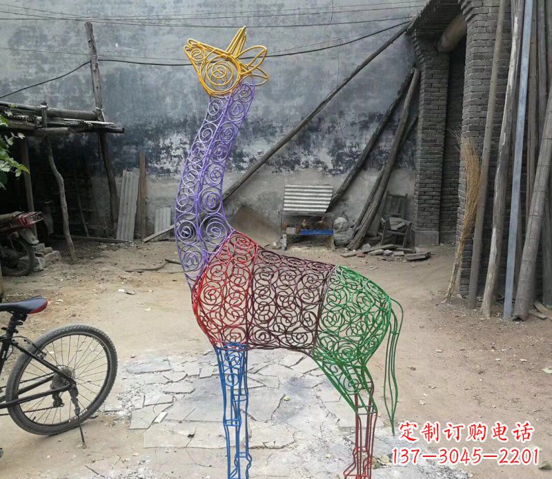 河南彩色不锈钢镂空梅花鹿公园动物雕塑