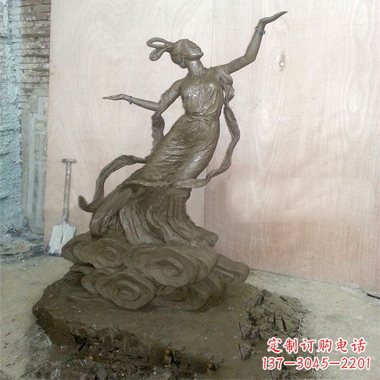 河南“传说中的嫦娥——嫦娥雕塑”