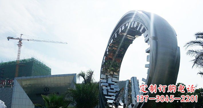 河南美丽而优雅的不锈钢圆环雕塑