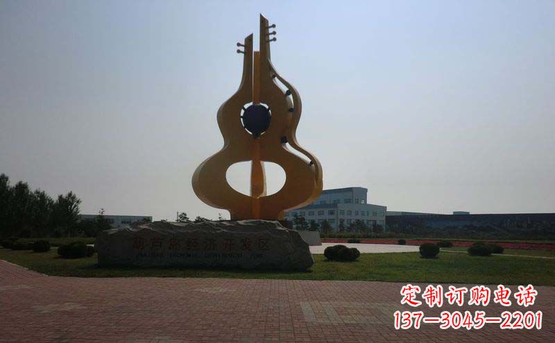 河南城市的不锈钢葫芦雕塑