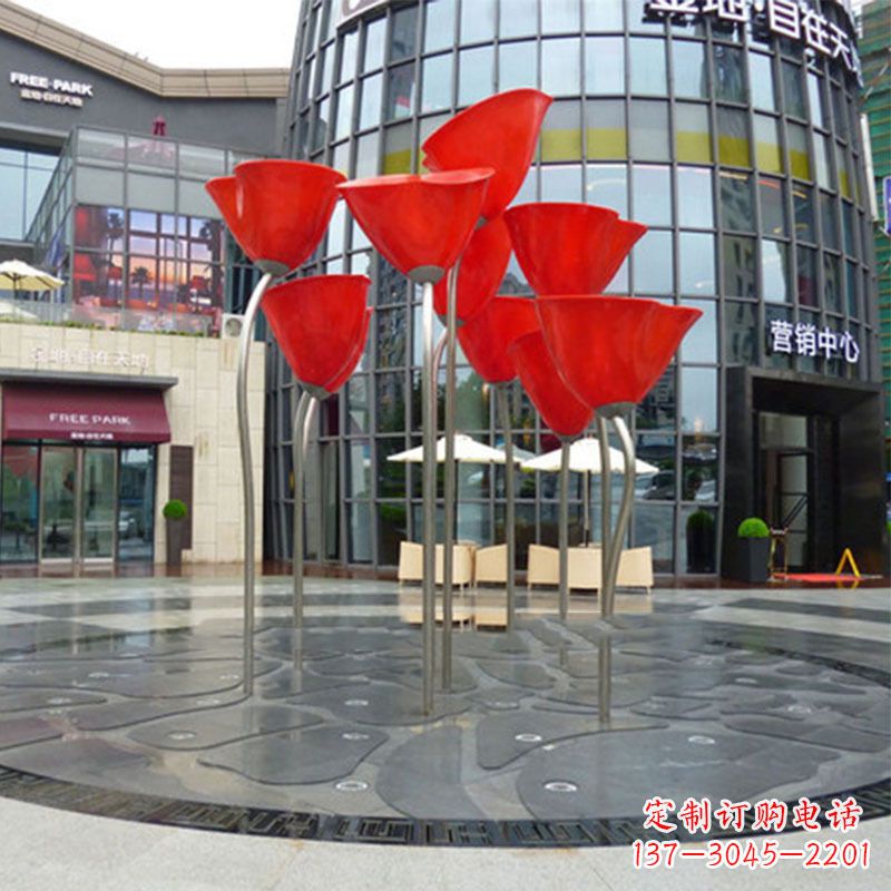 河南玫瑰雕塑点缀城市景观的绚烂之美