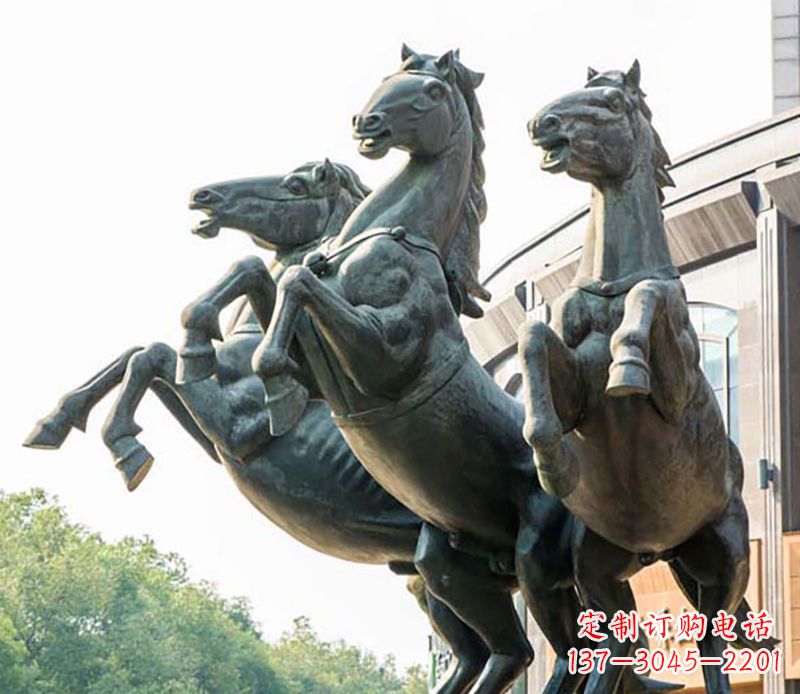 河南马雕塑集传统文化与现代装置艺术于一身