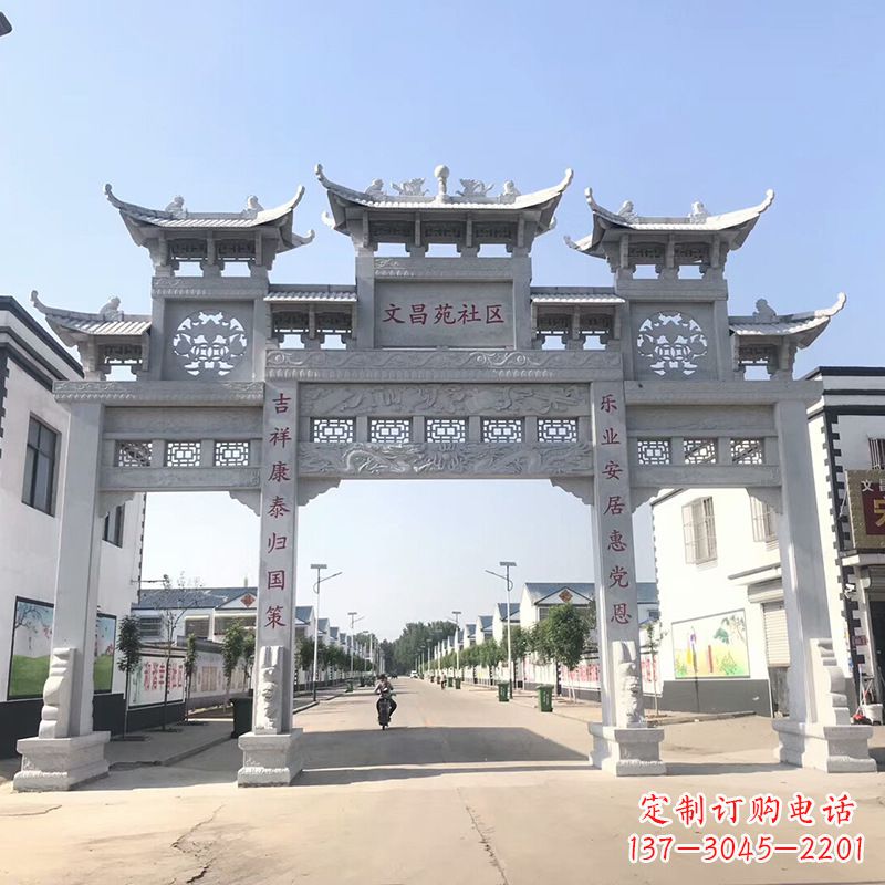 河南社区四柱雕塑——缅怀老北京的文化精髓