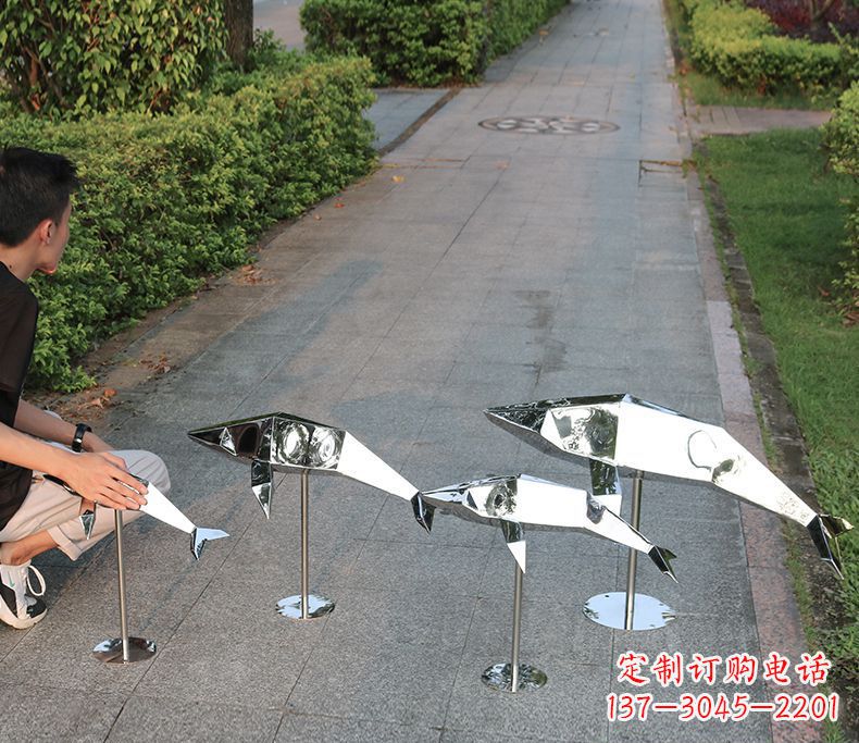 河南抽象不锈钢海豚雕塑