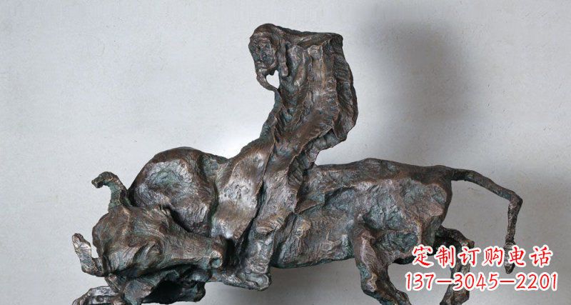 河南抽象的骑牛人物公园动物铜雕