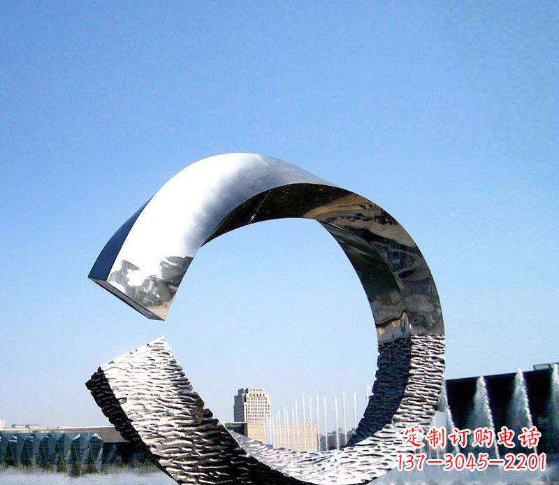 河南抽象镜面圆环不锈钢雕塑