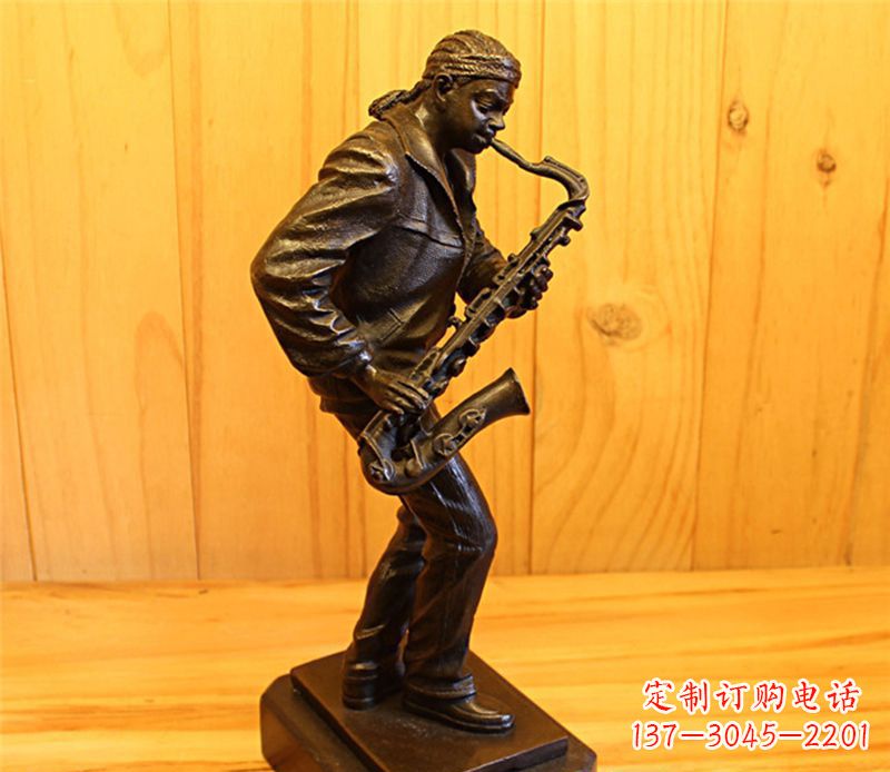 河南萨克斯雕塑娱乐场所的精灵