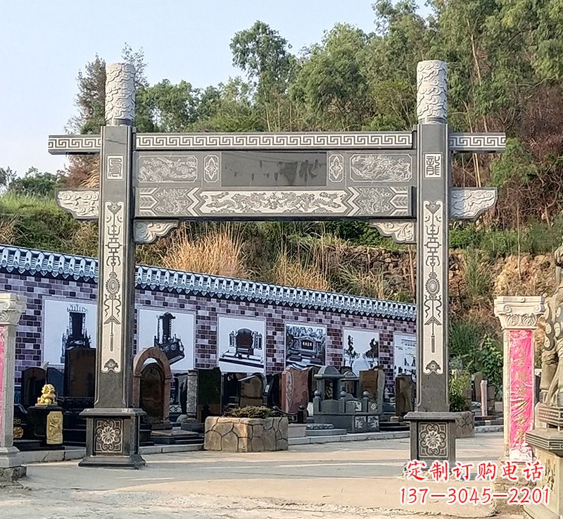 河南古村牌坊雕塑精湛技艺的经典之作