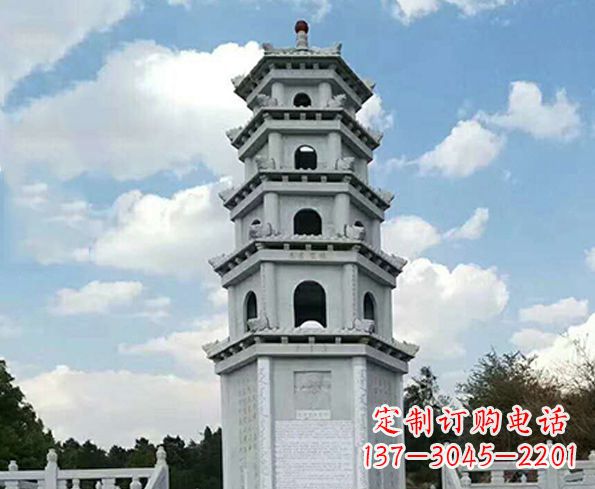 河南神秘的宝塔雕塑