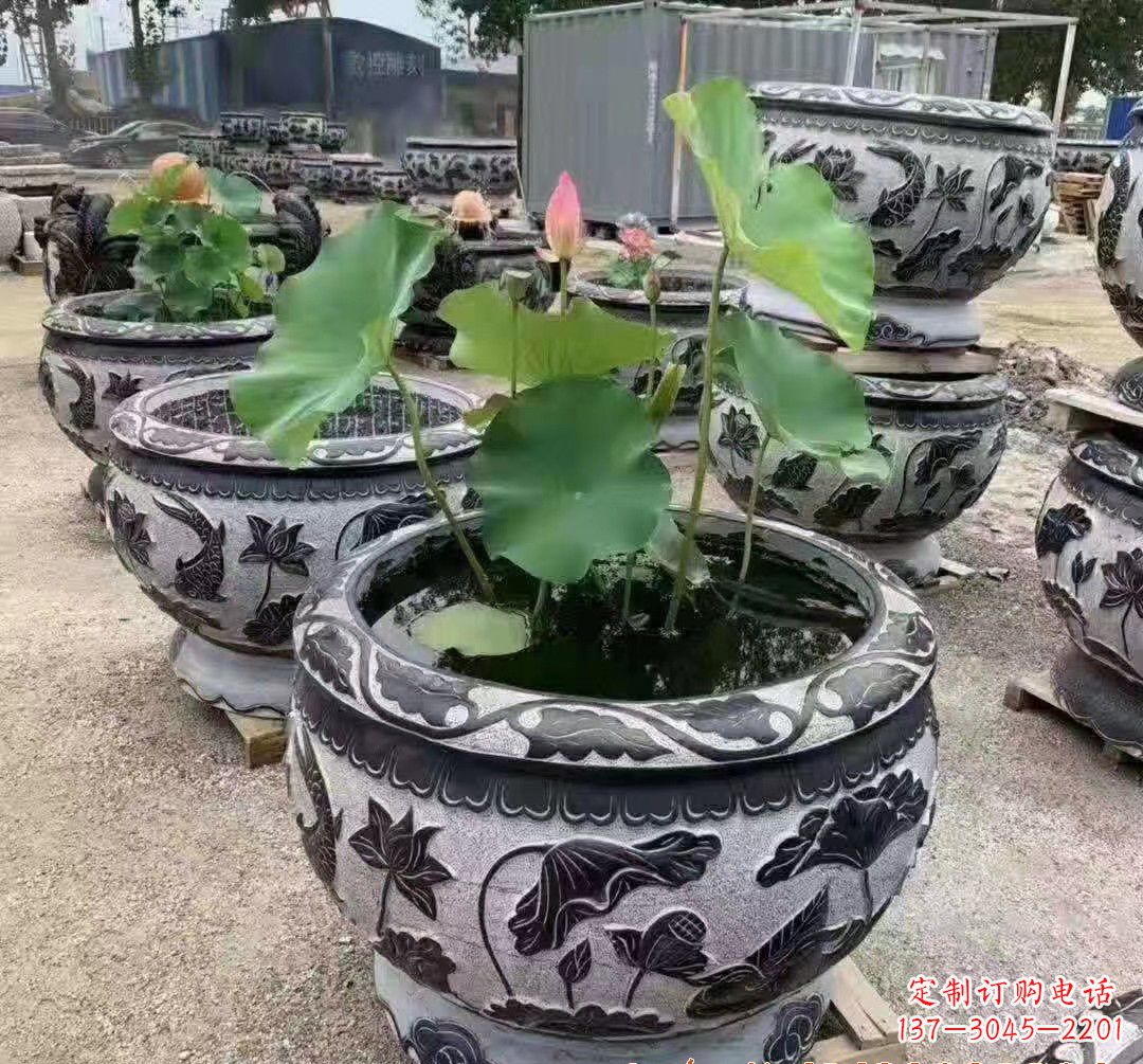 河南精美大理石鱼缸雕塑