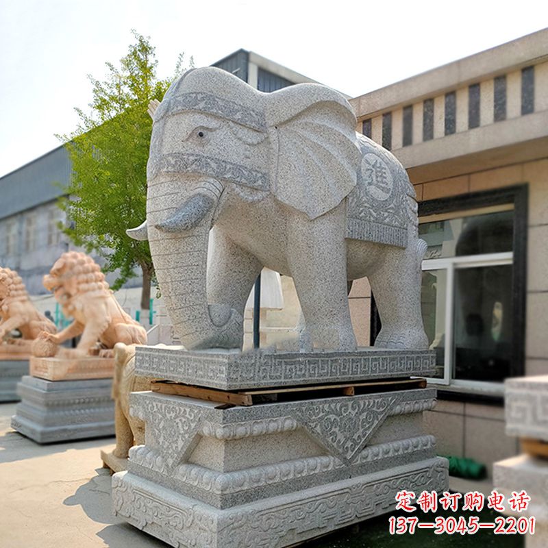 河南新颖雄伟的大象雕塑