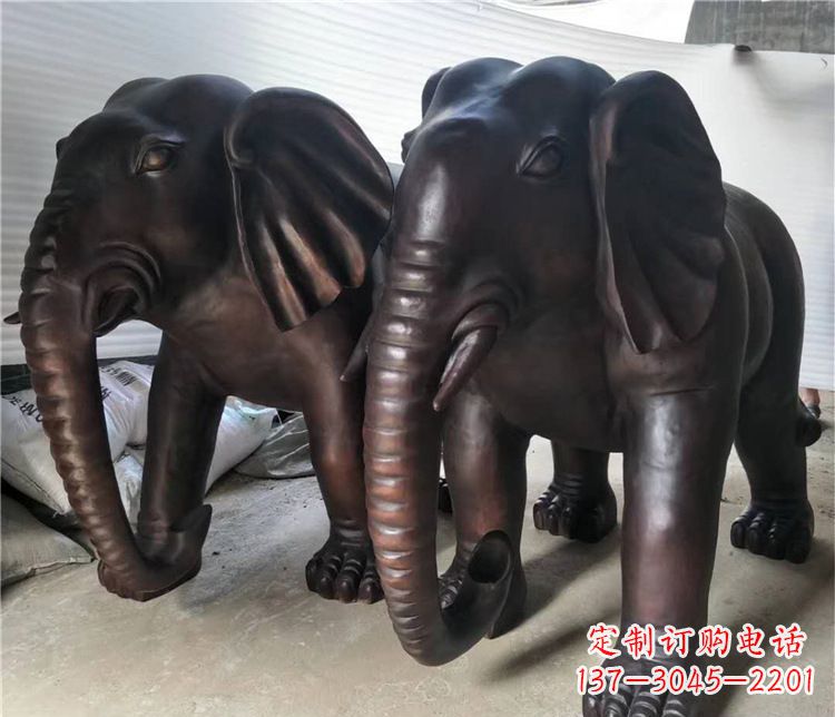 河南优雅精美的铜制大象雕塑