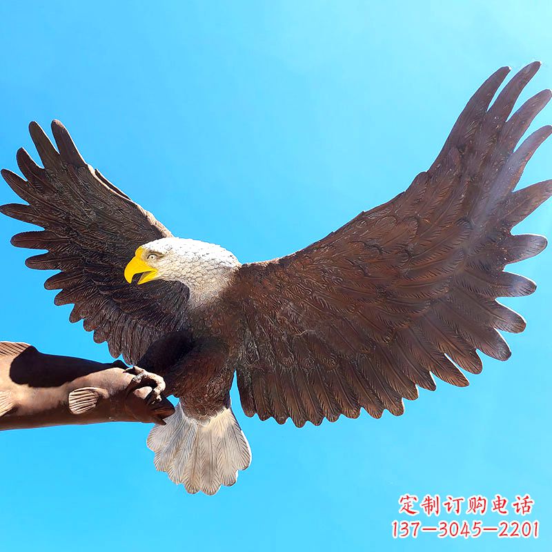 河南精致仿真老鹰玻璃钢雕塑