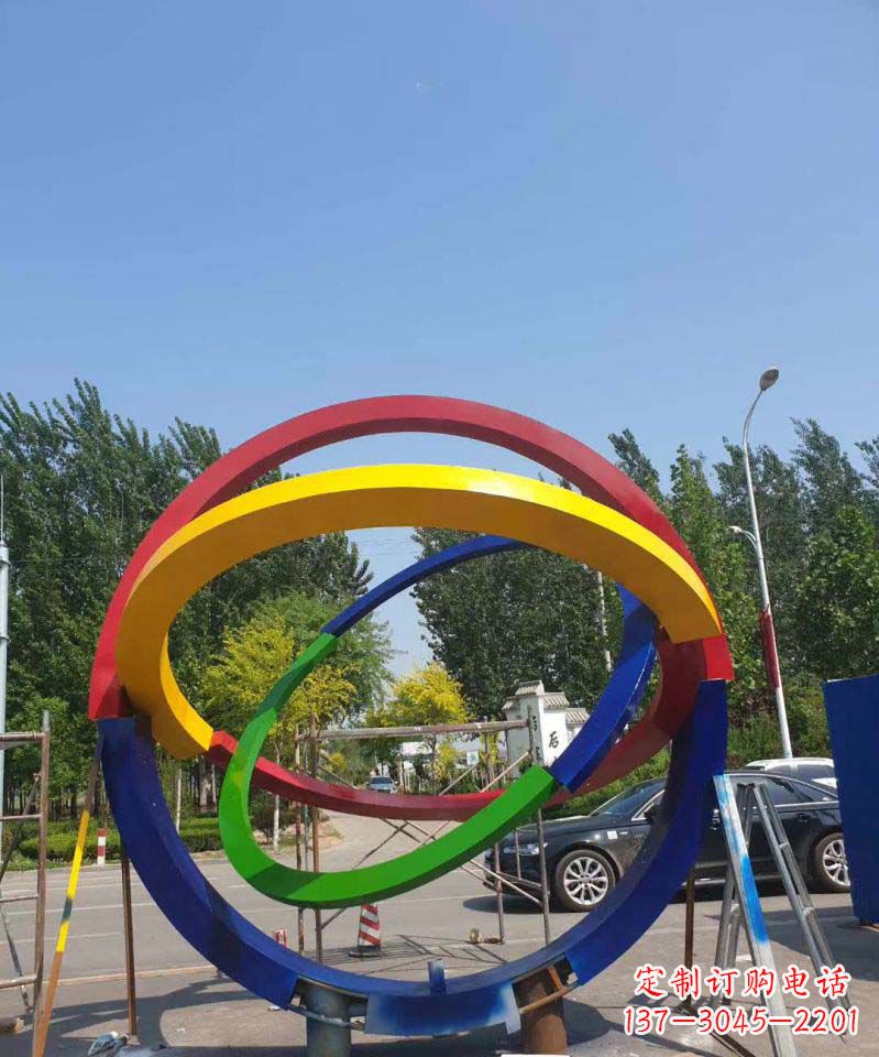 河南大型不锈钢广场圆环景观雕塑