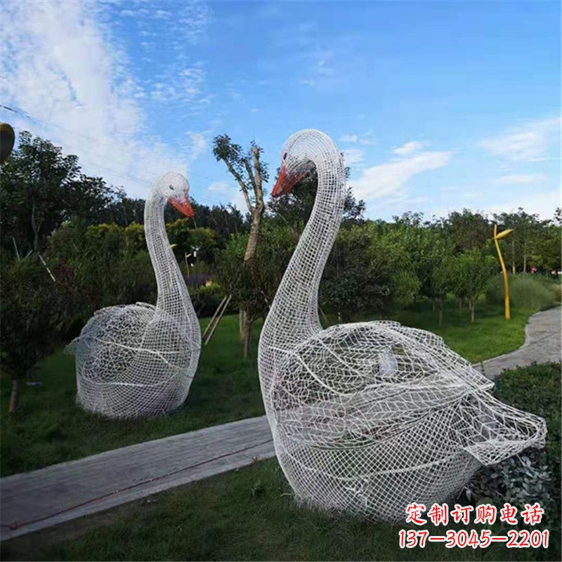 河南梦幻般的大型网格天鹅景观动物雕塑