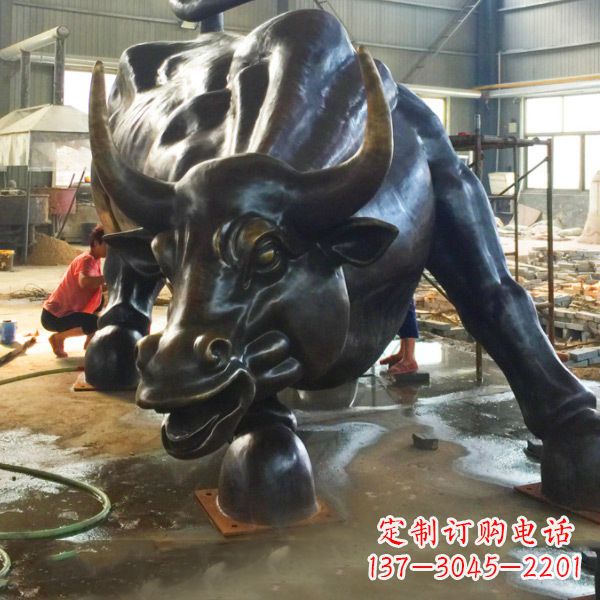 河南大型铸铜华尔街牛动物景观雕塑