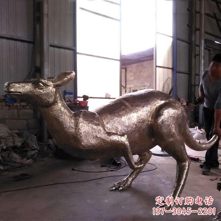 河南袋鼠纯铜雕塑