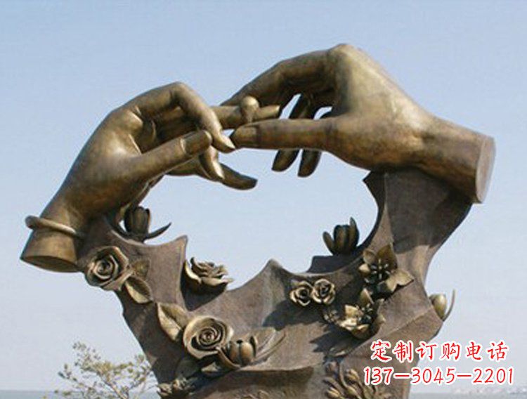 河南戴戒指的手铜雕
