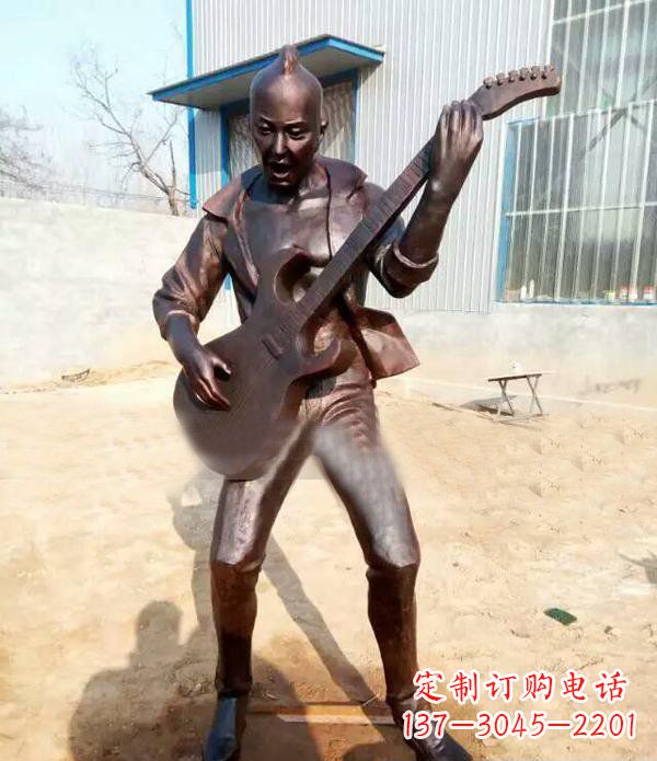 河南弹吉他公园人物铜雕