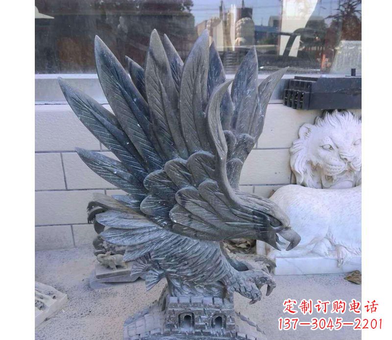 河南动物雄鹰石雕
