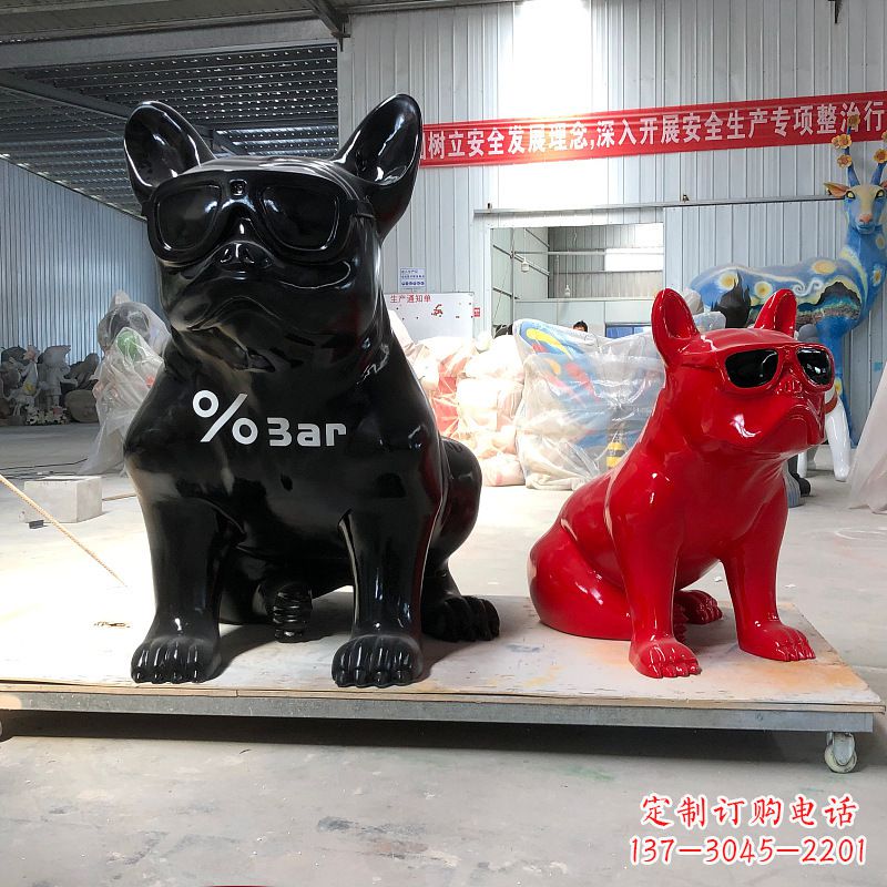 河南斗牛犬雕塑不锈钢公仔景观雕塑摆件