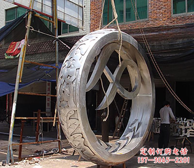 河南精致环形不锈钢景观雕塑