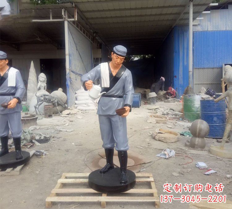 河南饭店门口玻璃钢仿真店小二雕塑