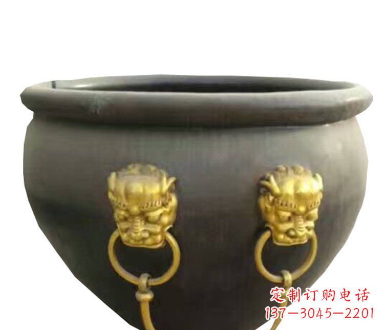 河南仿古鎏金狮子头水缸铜雕塑