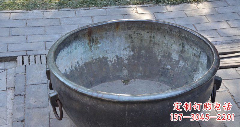 河南仿古纹饰铜水缸雕塑