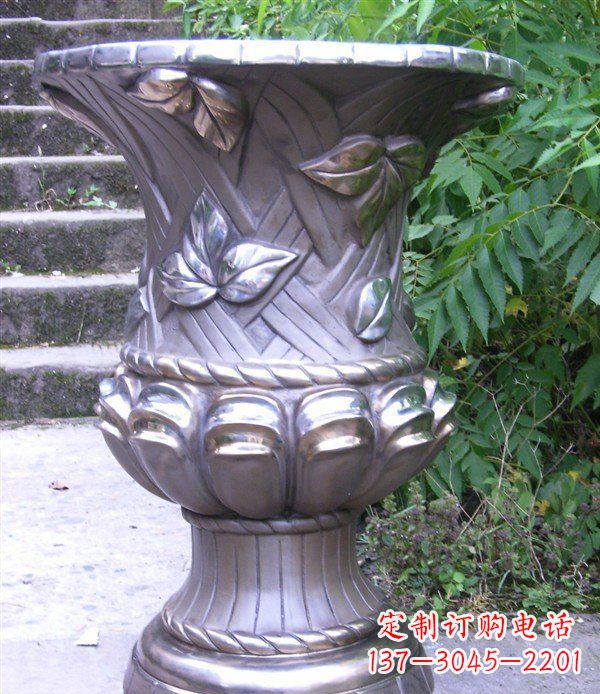 河南玻璃钢花盆雕塑