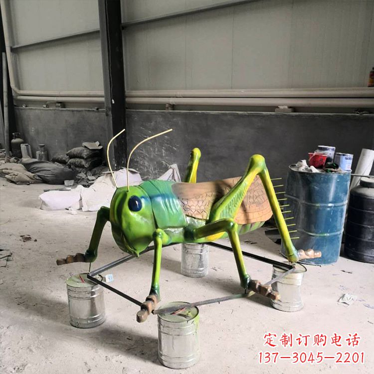 河南精致玻璃钢蝗虫雕塑