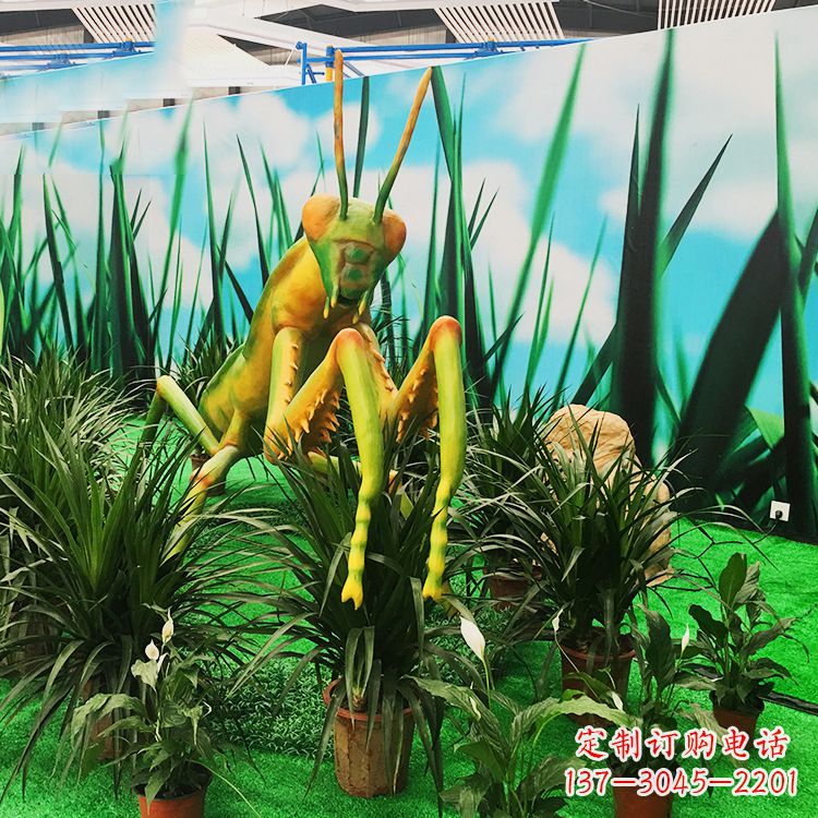河南优雅螳螂玻璃钢雕塑