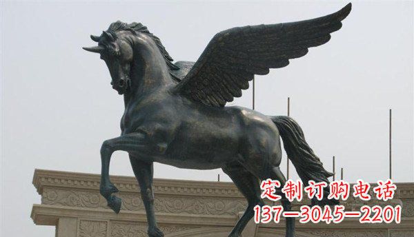 河南马广场铜雕赋予空间无限魅力
