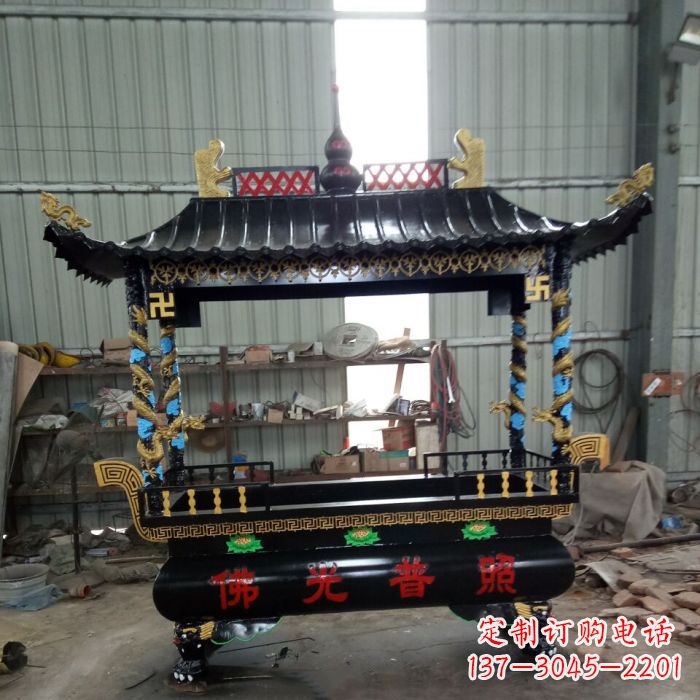 河南精美绝伦的浮雕龙纹铜香炉雕塑