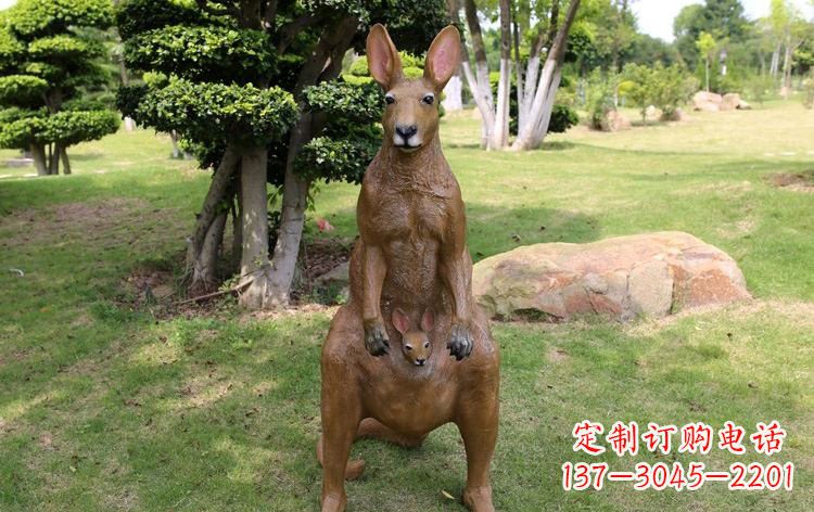 河南公园玻璃钢仿真袋鼠雕塑