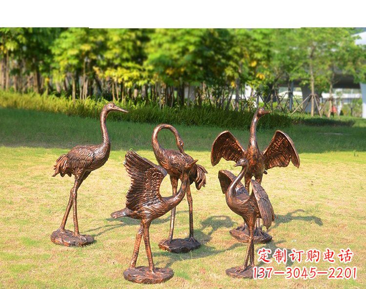 河南仿铜钢玻璃摇头仙鹤雕塑