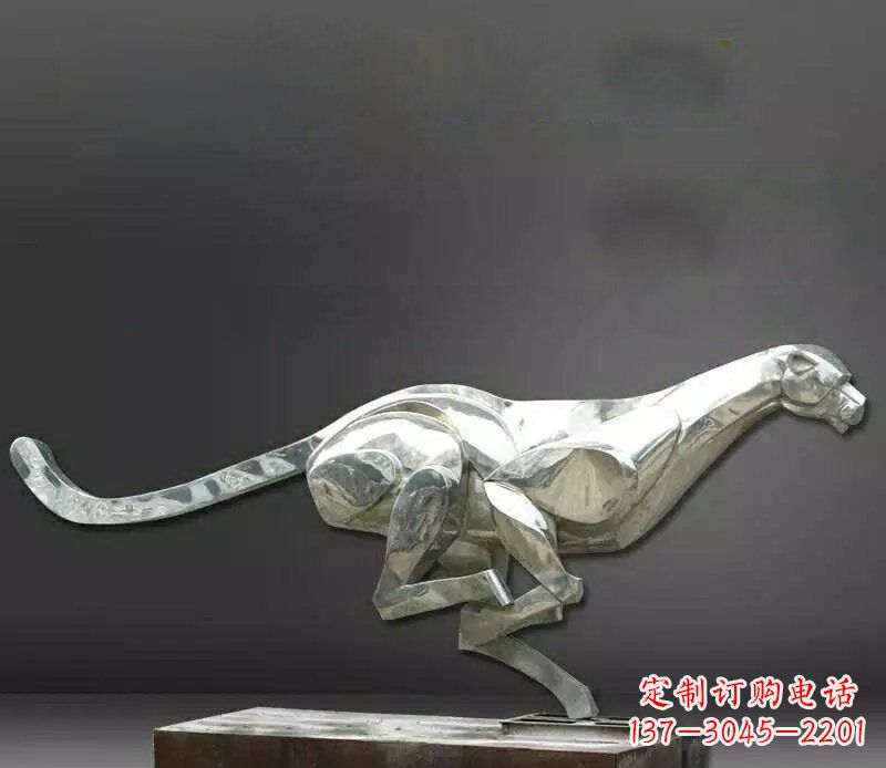 河南公园不锈钢奔跑的豹子动物雕塑