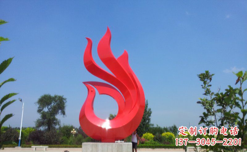 河南艺术荟萃的凤凰雕塑