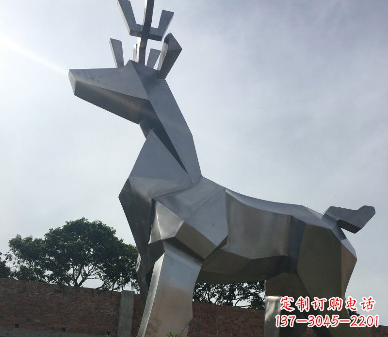 河南不锈钢几何鹿雕塑