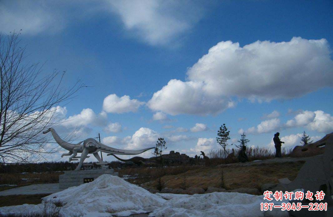 河南非凡巨兽——不锈钢抽象恐龙雕塑