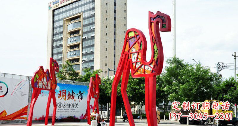 河南品质精良的公园不锈钢骆驼雕塑