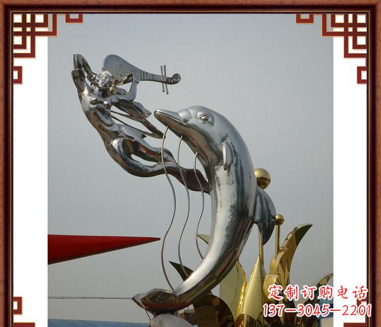 河南活力满满的海豚雕塑