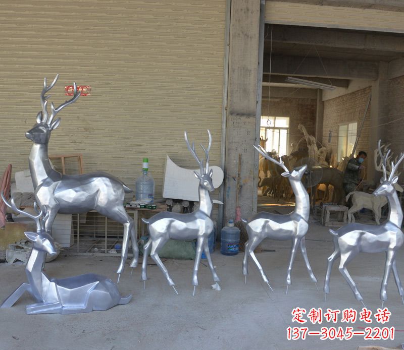 河南不锈钢动物雕塑——鹿